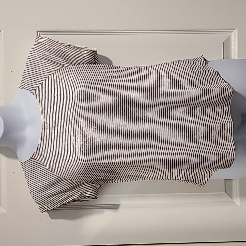 Maisonette Jules, 100% linen, sheer, tee. Size M